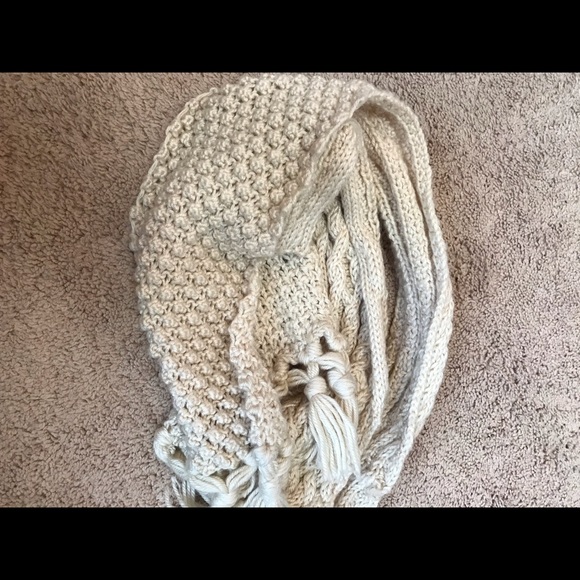 Scarf - Picture 2 of 3
